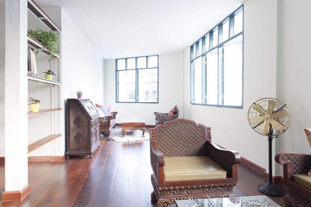 Baan Khun Nine Wang Doem Hotell Bangkok Exteriör bild